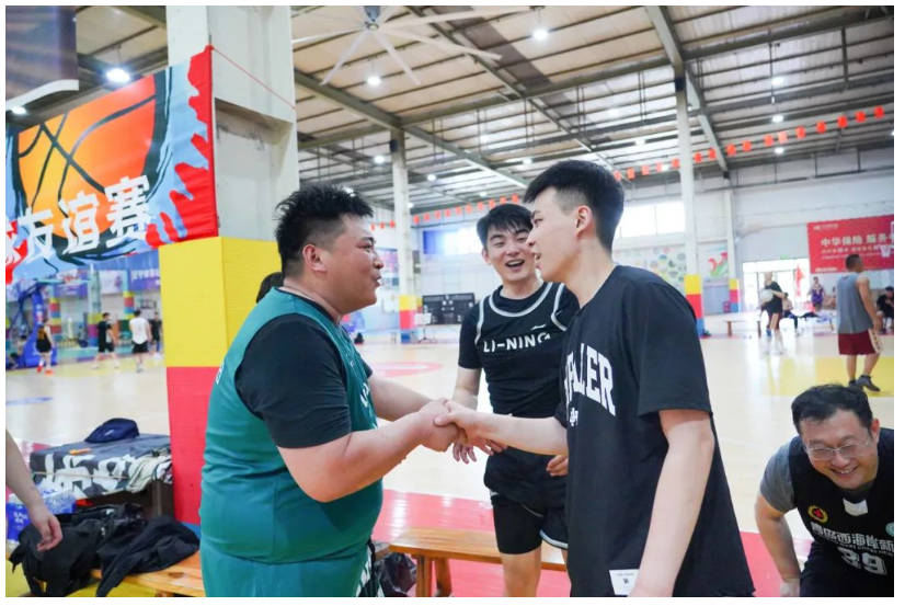 文達通股份“WIN籃球俱樂部”與青島西海岸新區中心醫院籃球隊友誼賽圓滿舉辦 文達通股份“WIN籃球俱樂部”與青島西海岸新區中心醫院籃球隊友誼賽圓滿舉辦