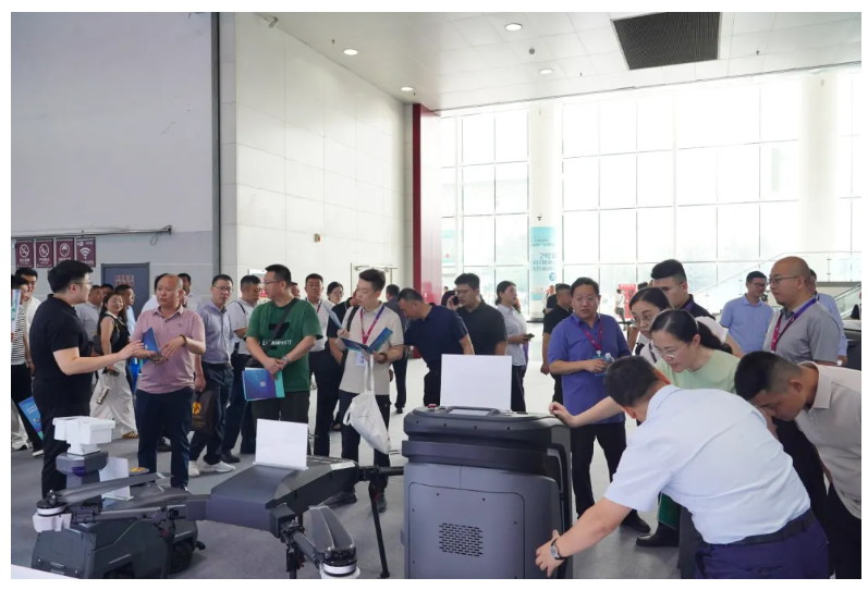 文達通股份攜”數智物業全鏈解決方案”亮相中國物博會,“AI+機器人”定義智慧物業新標桿 文達通股份攜”數智物業全鏈解決方案”亮相中國物博會,“AI+機器人”定義智慧物業新標桿